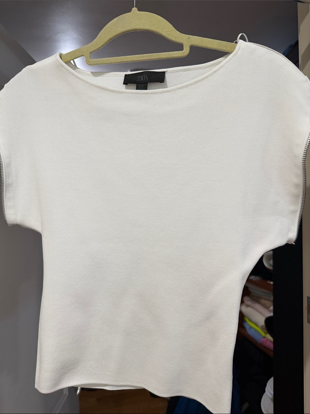 Zara White Short Sleeve Knit Top with Boat Neck